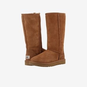 NWT UGG BOOTS